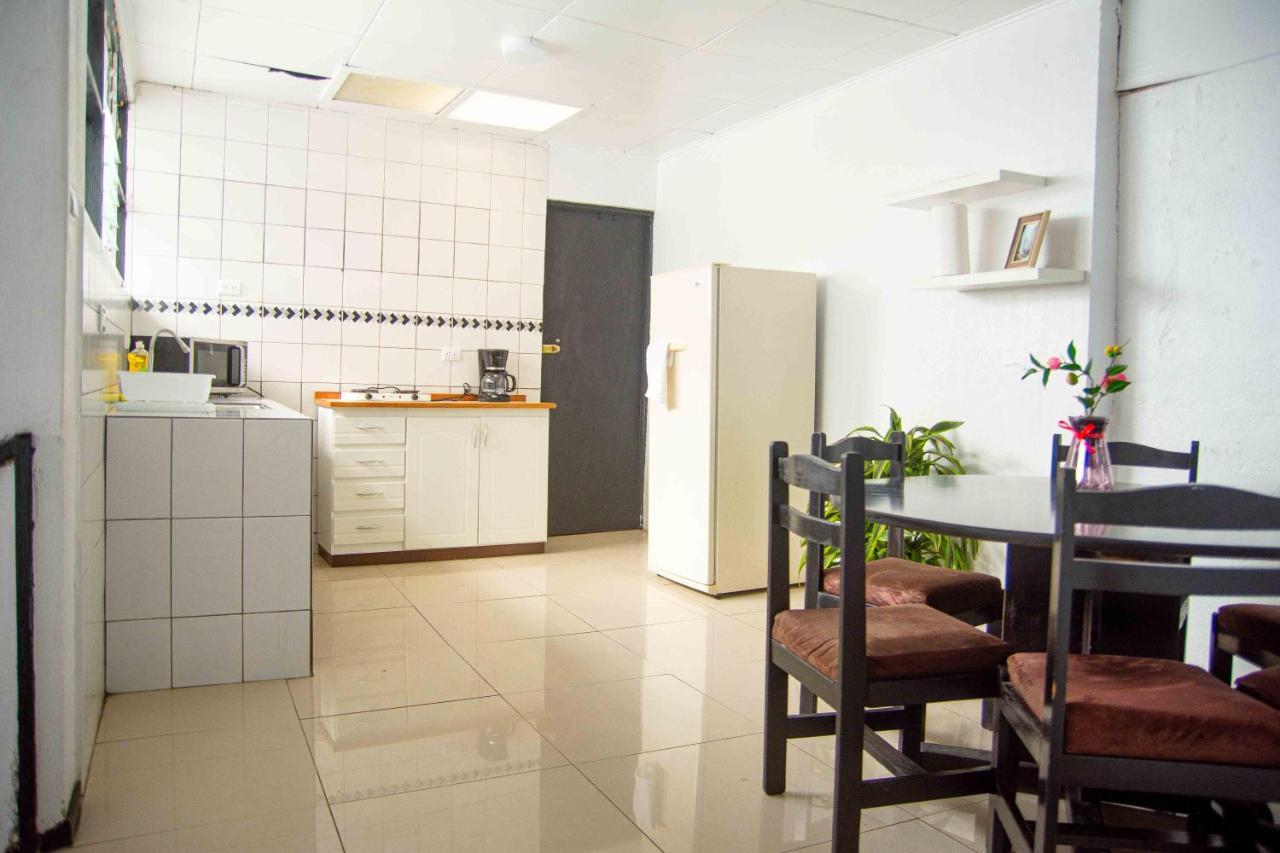 5 Min From The Airport - Perfect Stop Alajuela Esterno foto